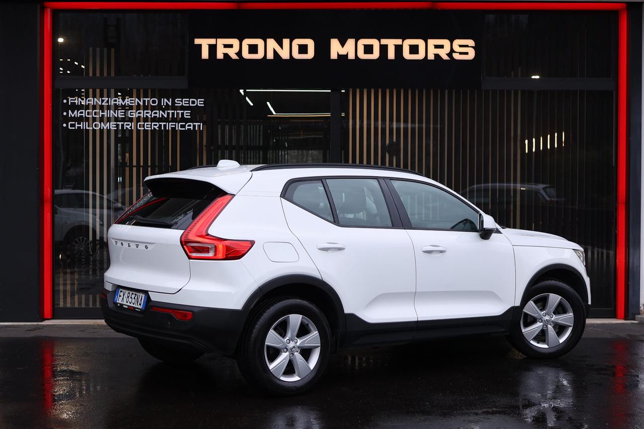 Volvo XC40 D3 Momentum Core