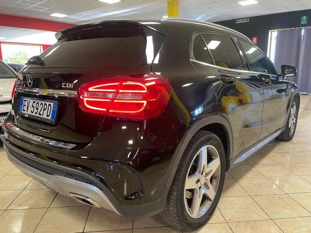 MERCEDES-BENZ GLA 200 CDI Premium*AUTOMATICA/NAVI/LED*