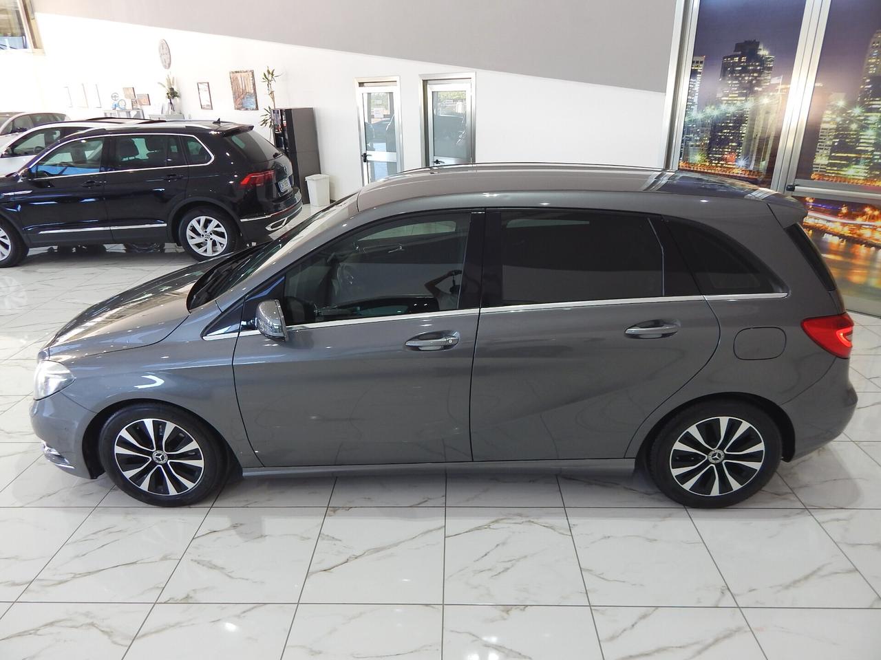 Mercedes-Benz B 180 cdi Executive Aut. NAVI-PELLE-PARK-KAMERA-LED