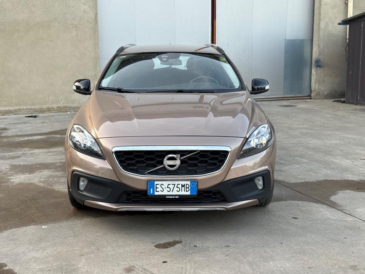 Volvo V40 Cross Country D2 1.6 Summum