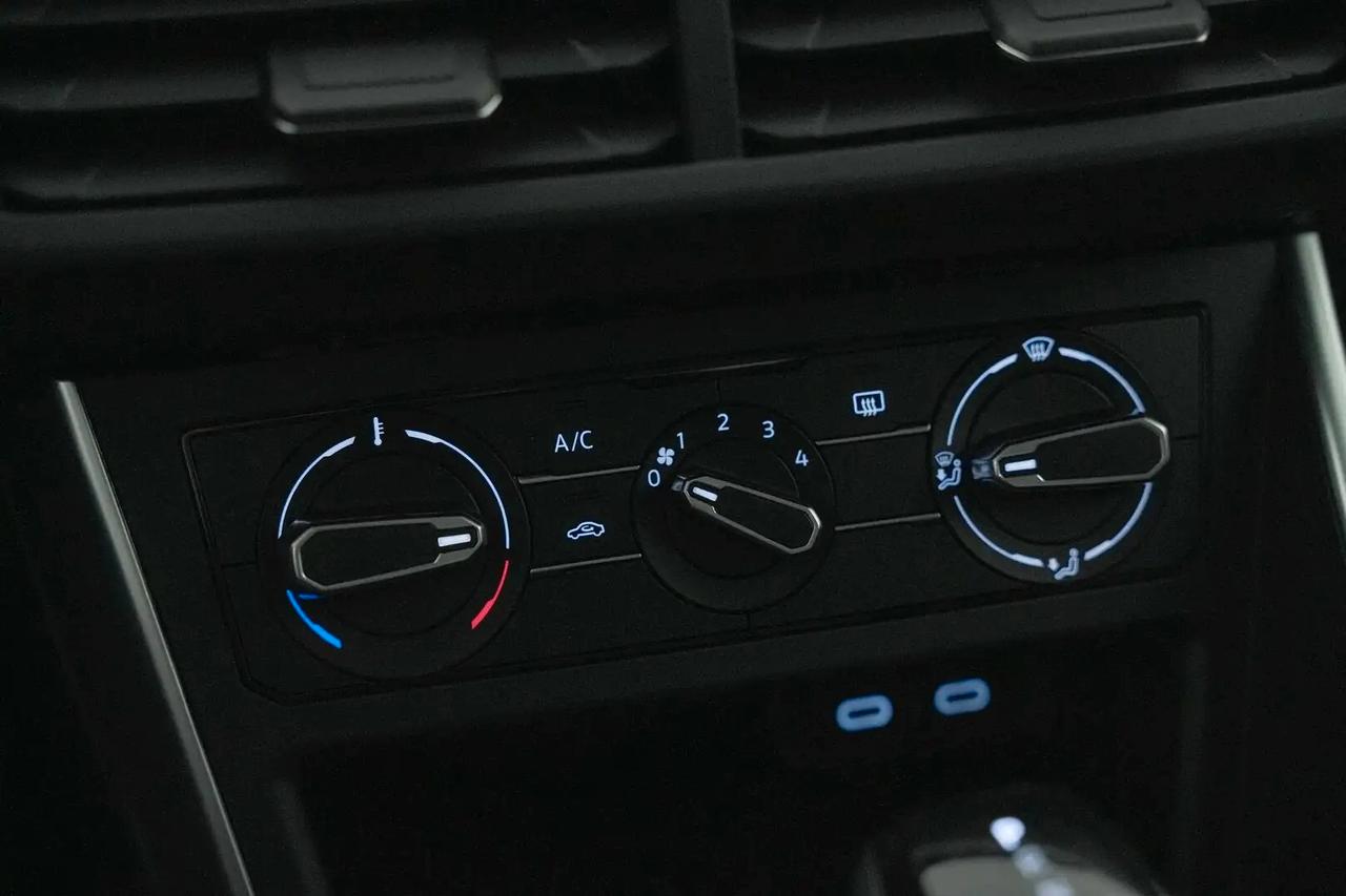 Volkswagen Taigo 1.0 TSI Life DSG 110CV Benzina