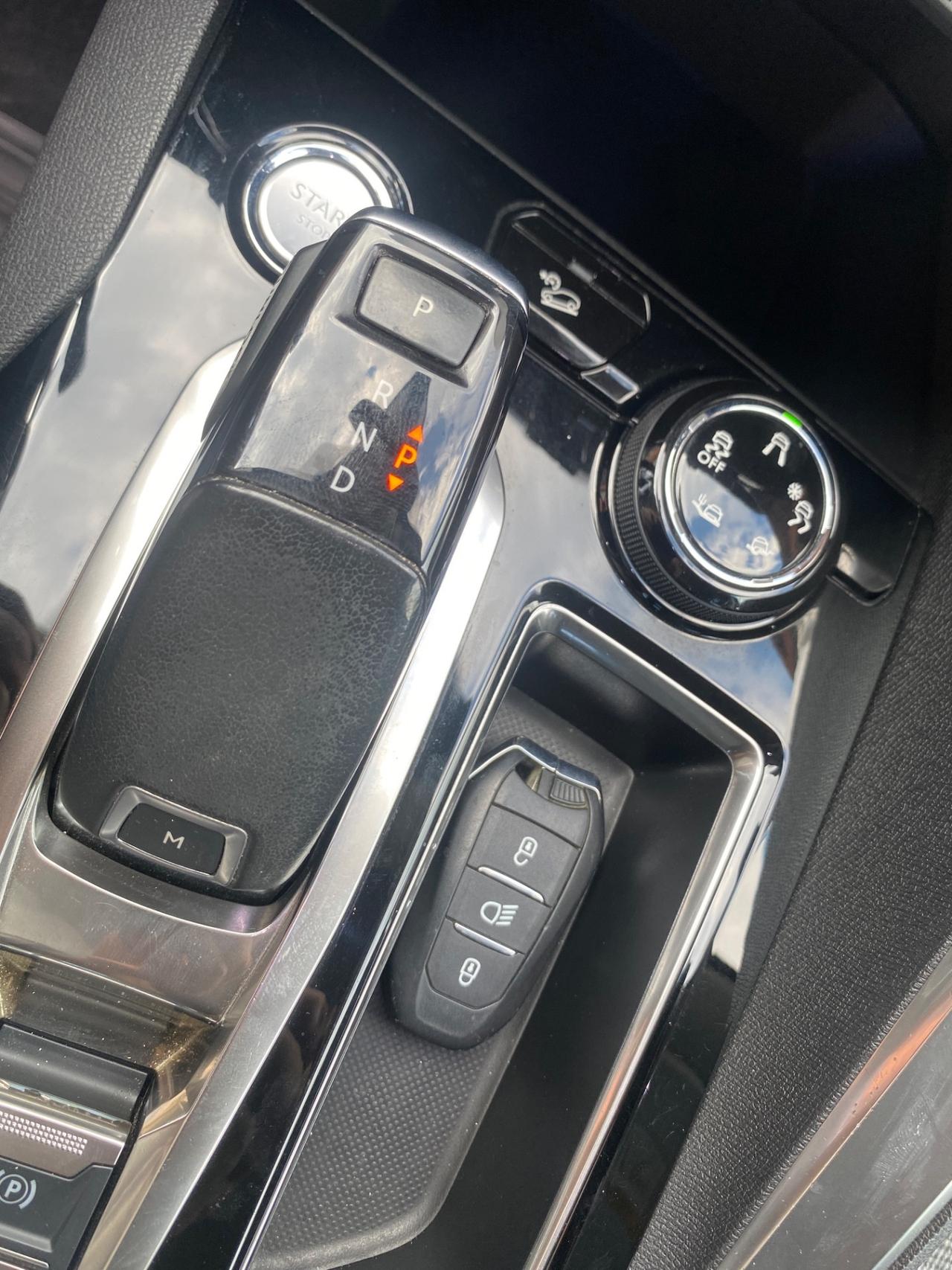 Peugeot 3008 BlueHDi 130 S&S EAT8 Active