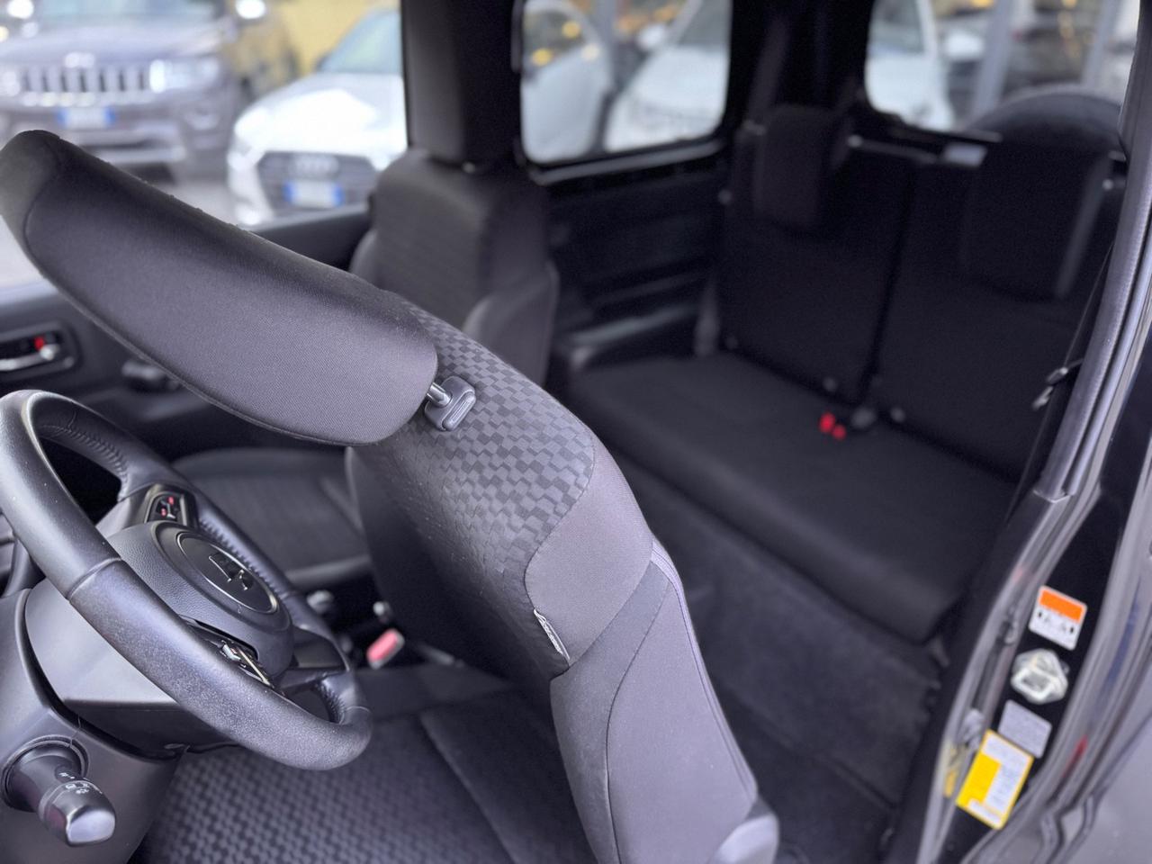 Suzuki Jimny 1.5 5MT Top