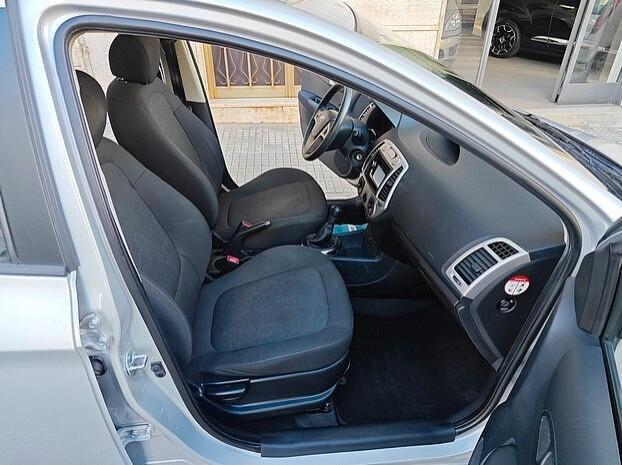 HYUNDAI i20 1.2 Benzina 5 porte - 2012