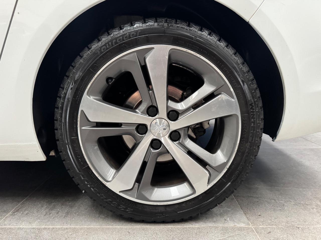 Peugeot 308 BlueHDi 120 S&S EAT6 SW Allure