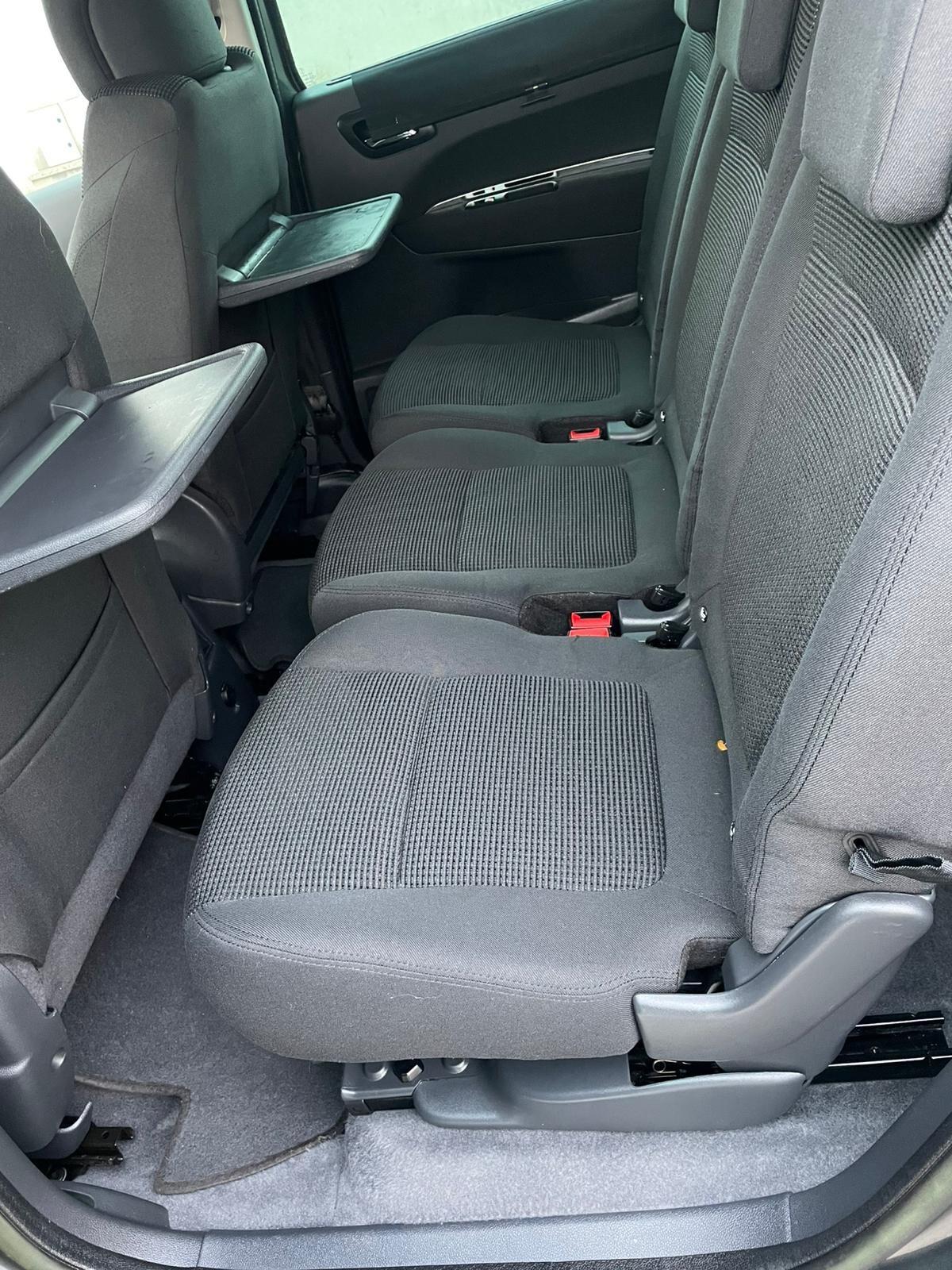 Peugeot 5008 1.6 HDi 7 POSTI Allure 12 MESI GARANZIA