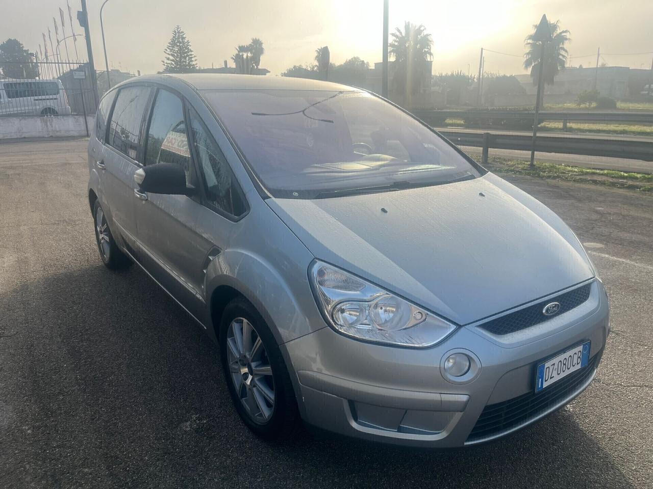 Ford S-Max 2.0 TDCi 140CV Titanium Unipro