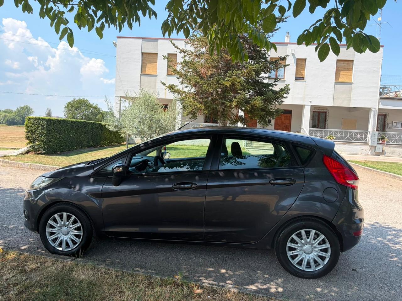 Ford Fiesta 1.4 TDCi accessoriata 5 porte