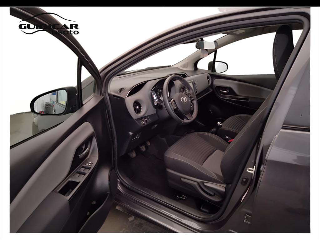 TOYOTA Yaris III 2017 - Yaris 5p 1.0 Active my18