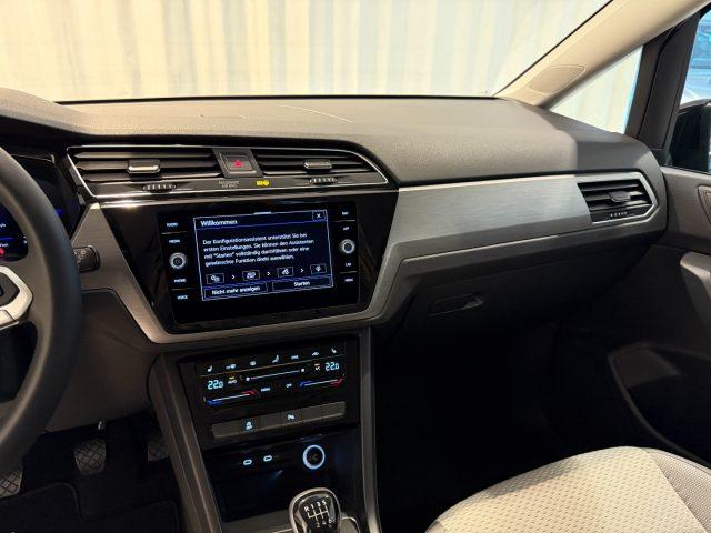 VOLKSWAGEN Touran 1.5 TSI Business Navi App Connect DAB+