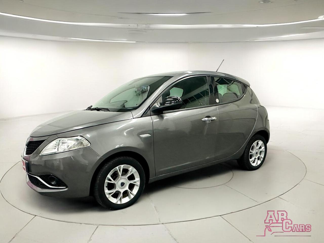 Lancia Ypsilon 1.2 69 CV 5 porte GPL Ecochic Silver