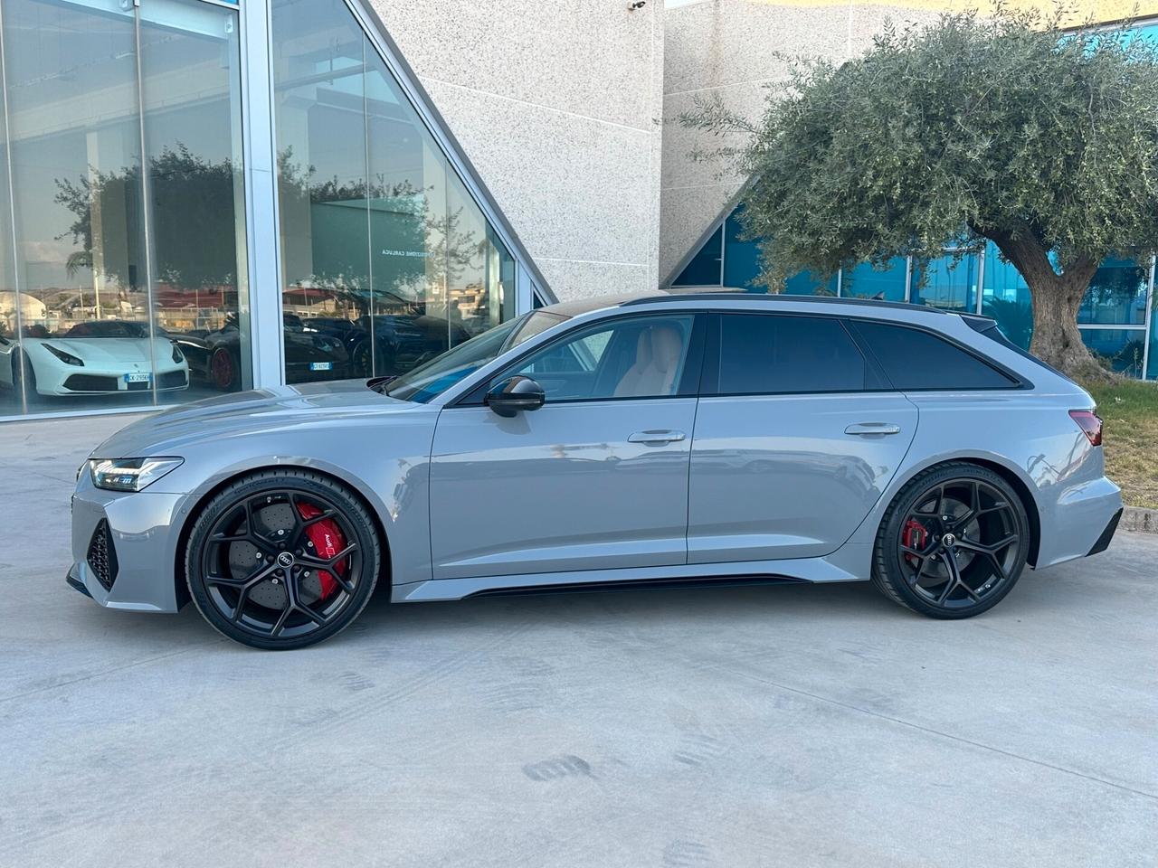 Audi RS6 4.0 performance possibilità noleggio no scoring