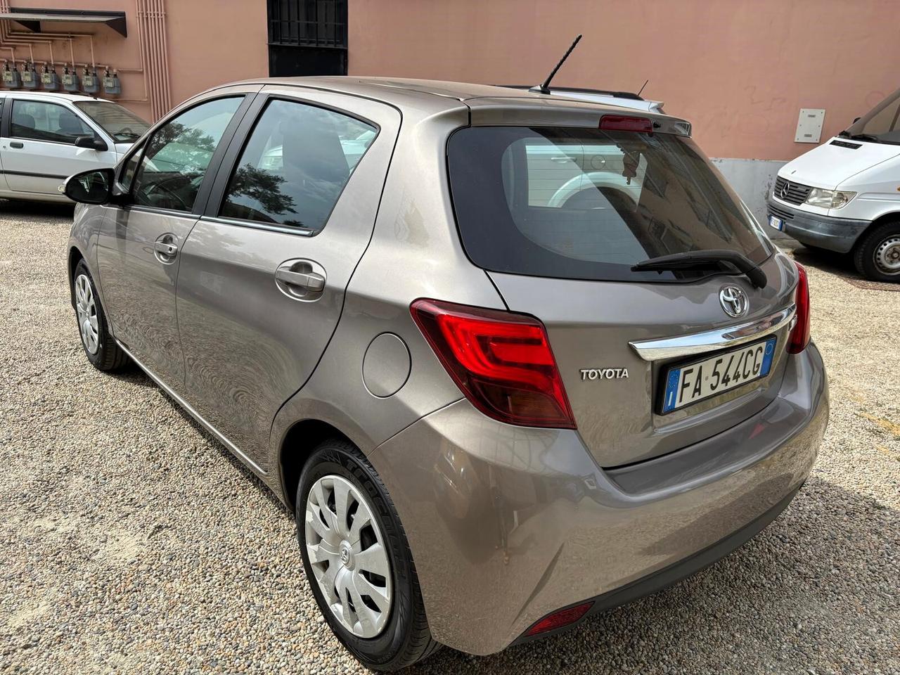 Toyota Yaris 1.4 D-4D 5p Lounge Euro 6