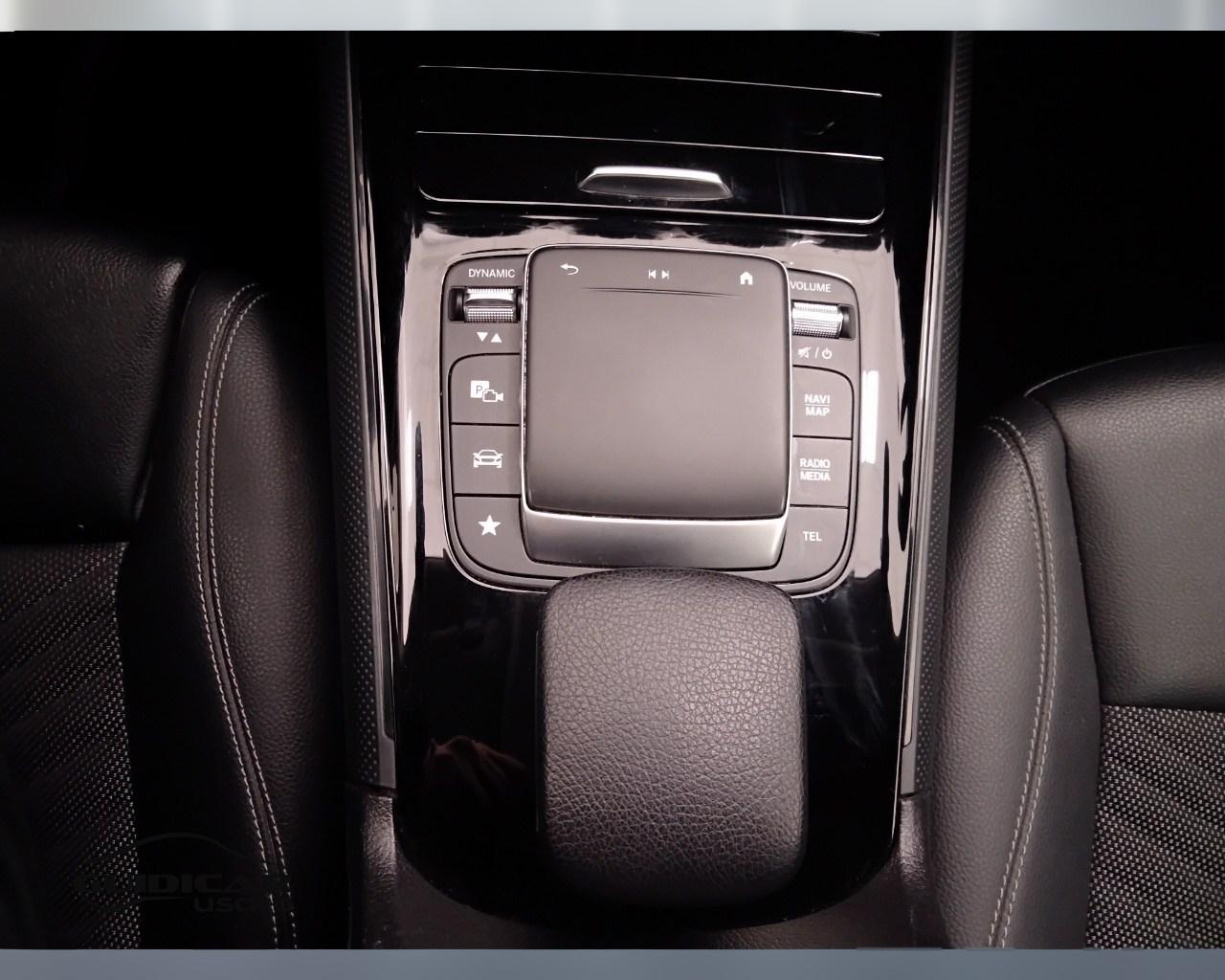 Mercedes-Benz Classe B - W247 2018 - B 180 d Sport auto