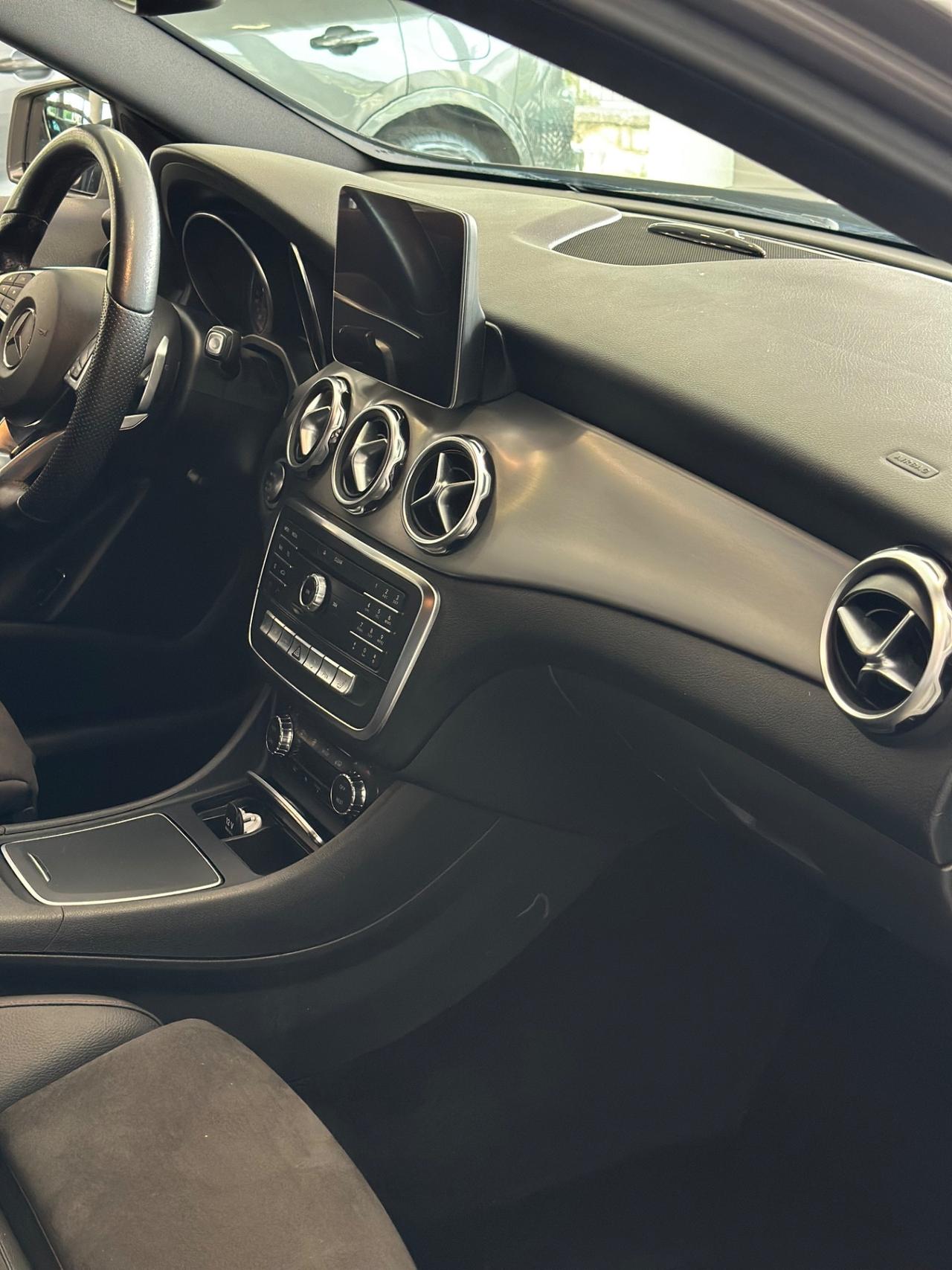 Mercedes-benz GLA 200 d Automatic Premium