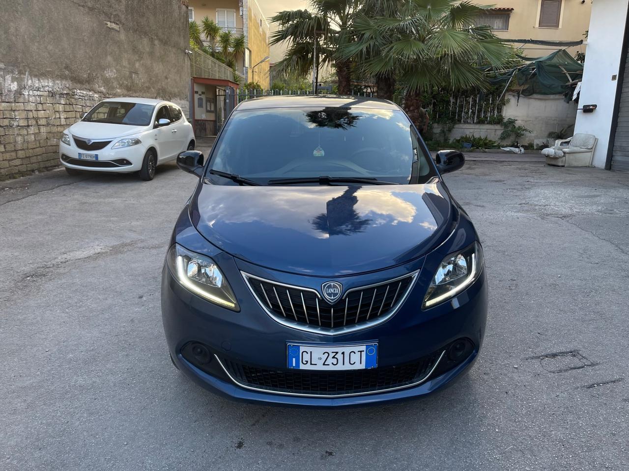 Lancia Ypsilon 1.0 FireFly 5 porte S&S Hybrid Silver