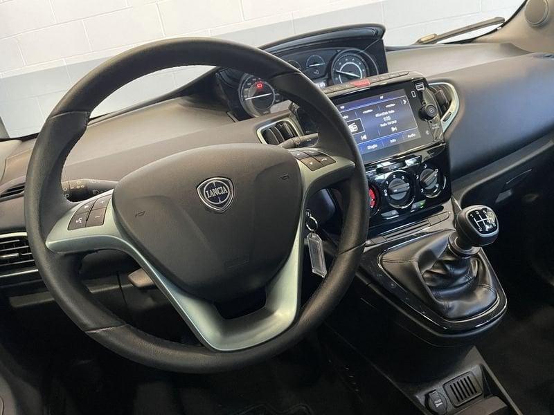 Lancia Ypsilon 1.0 FireFly 5 porte S&S Hybrid Platino