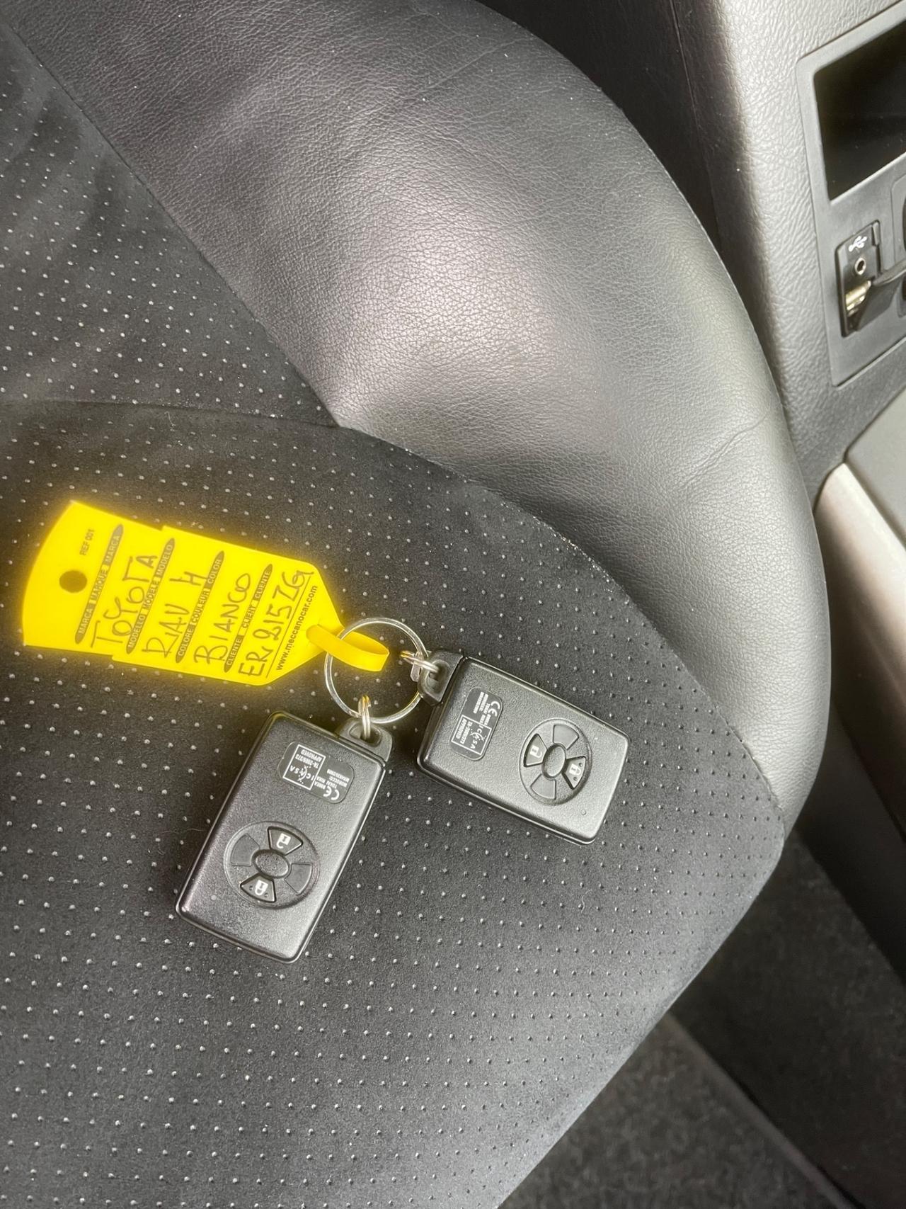 Toyota RAV 4 RAV4 2.2 D-CAT A/T 4WD Lounge