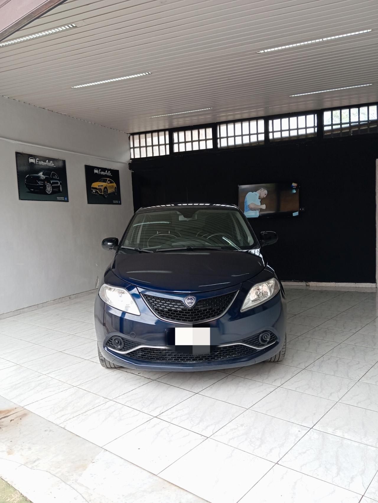 Lancia Ypsilon 1.2 benzina 2016 CON GARANZIA