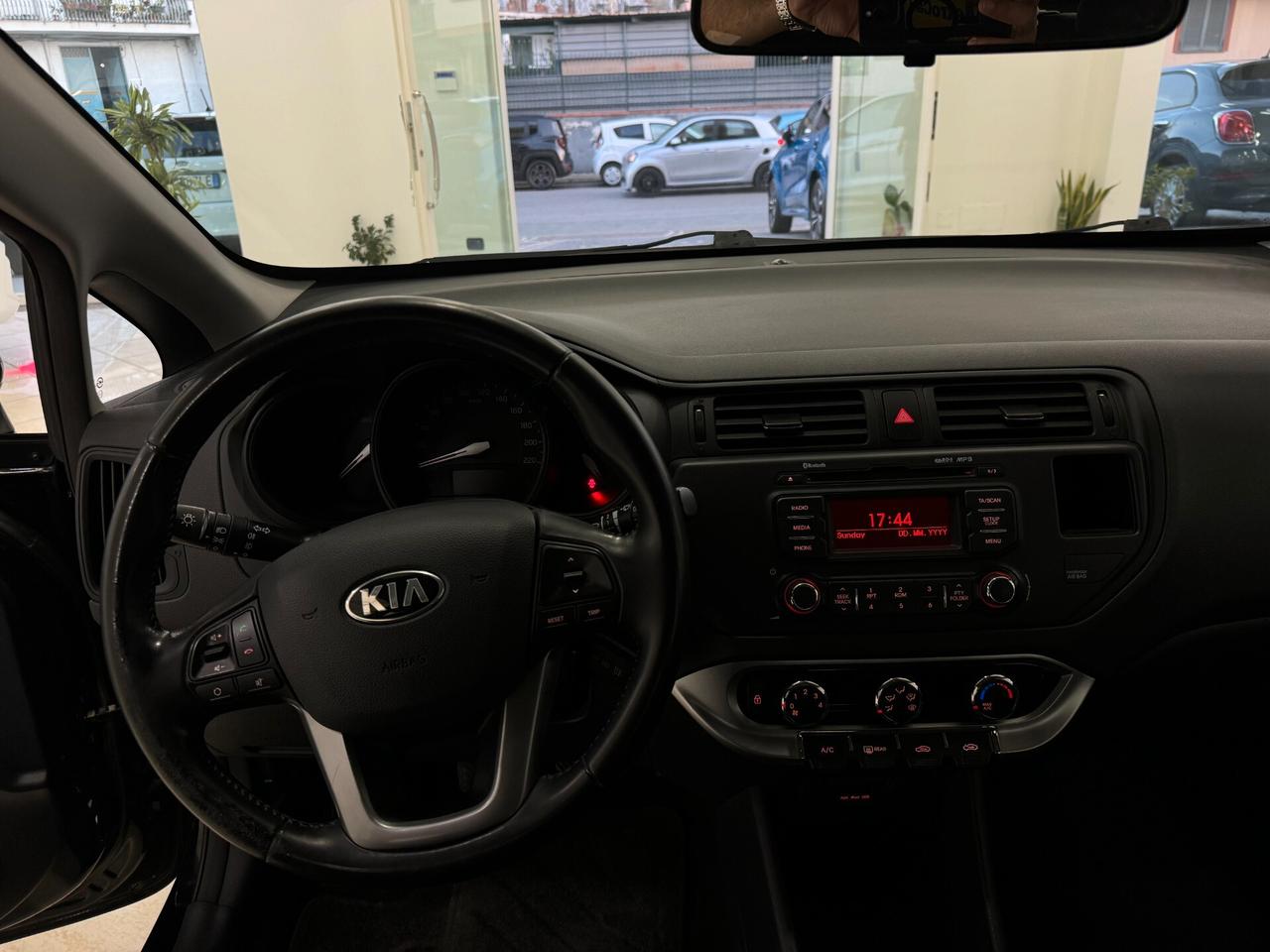 Kia Rio 1.2 CVVT 5p. Cool