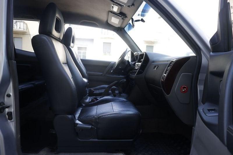 Mitsubishi Pajero Pajero 3.2 16V DI-D 3p. GLX Aut. Unicoproprietario