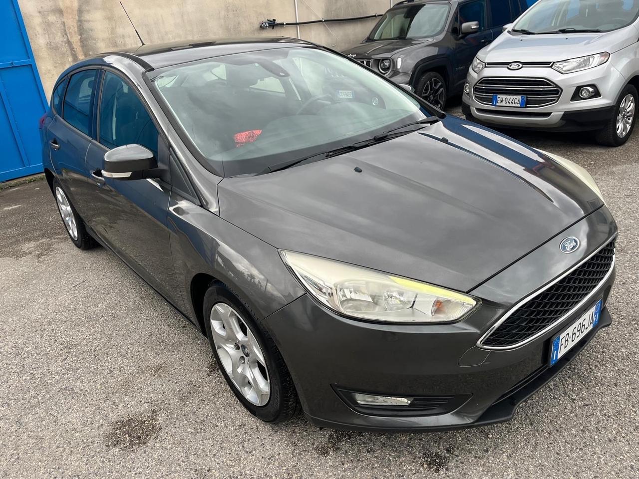 Ford focus-5P-1.0 ecoboost-benz-2016