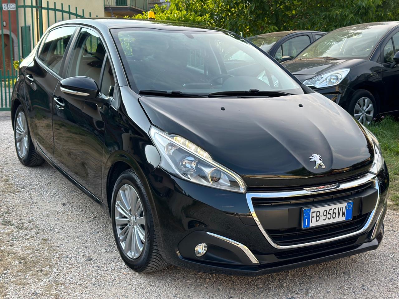 Peugeot 208 82 5P ALLURE NEOPAT KMCERT UNICOPR