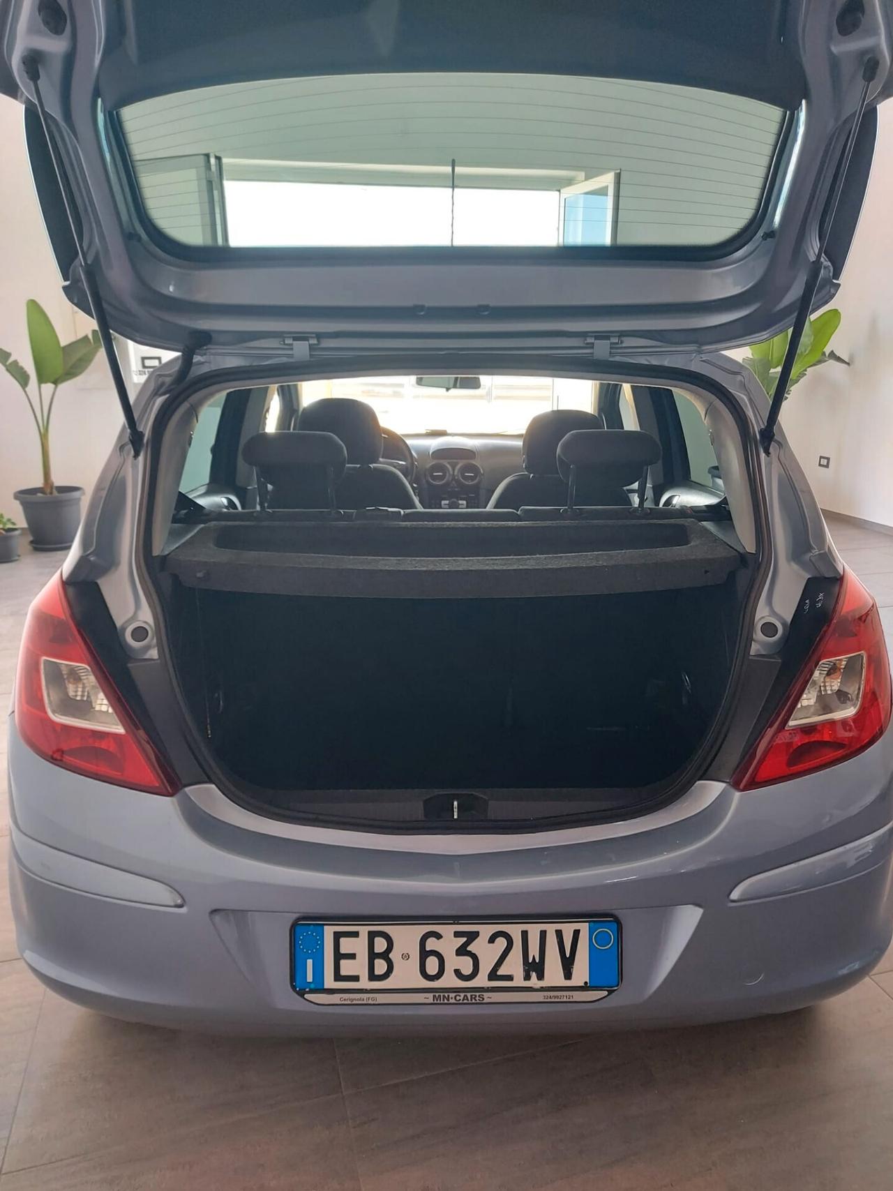 Opel Corsa 1.2 5 porte Easytronic 111 2010