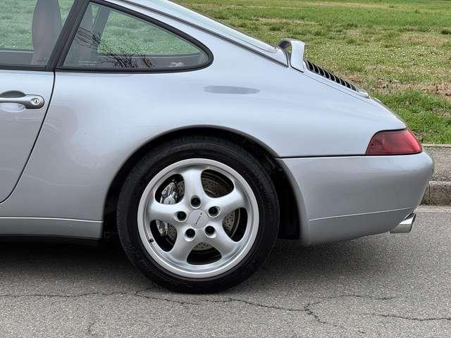 Porsche 993 carrera 4 exclusive interno flamenco book service