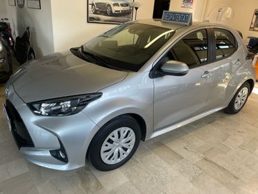 Toyota Yaris 1.0 5 porte Business X NEOPATENTATI