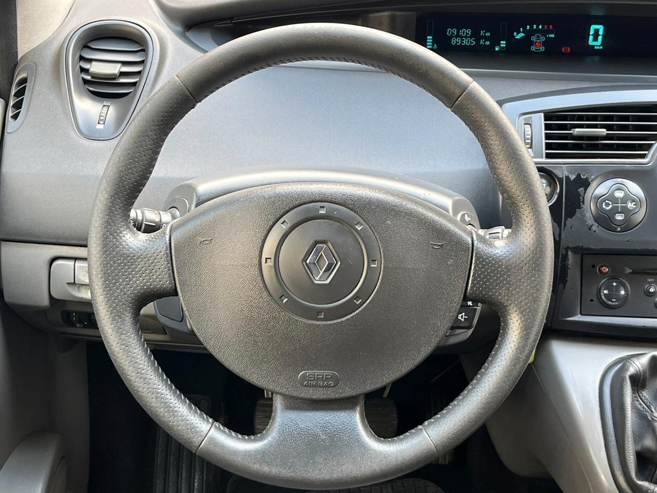 Renault Scenic 1.9 dCi/130CV Luxe