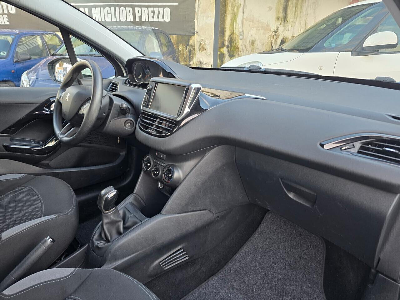 Peugeot 208 1.4 DIESEL 75CV ALLURE