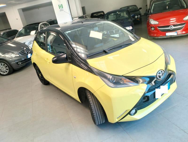 Toyota Aygo 5 Porte Aygo 5p 1.0 x-wave m-mt my15