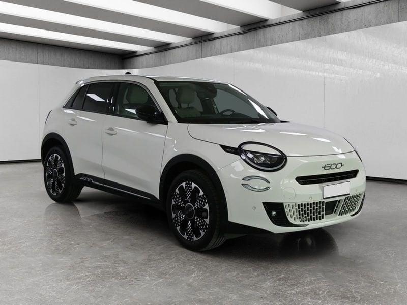 FIAT 600 1.2 hybrid La Prima 110cv auto