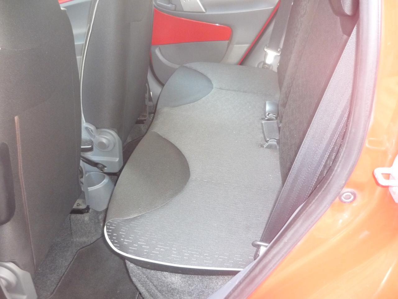 Peugeot 107 1.0 68CV 5p. Plaisir