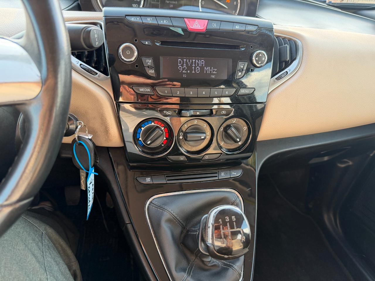 LANCIA YPSILON 2014 1.2 BENZINA 69 CV *DISTR FATTA