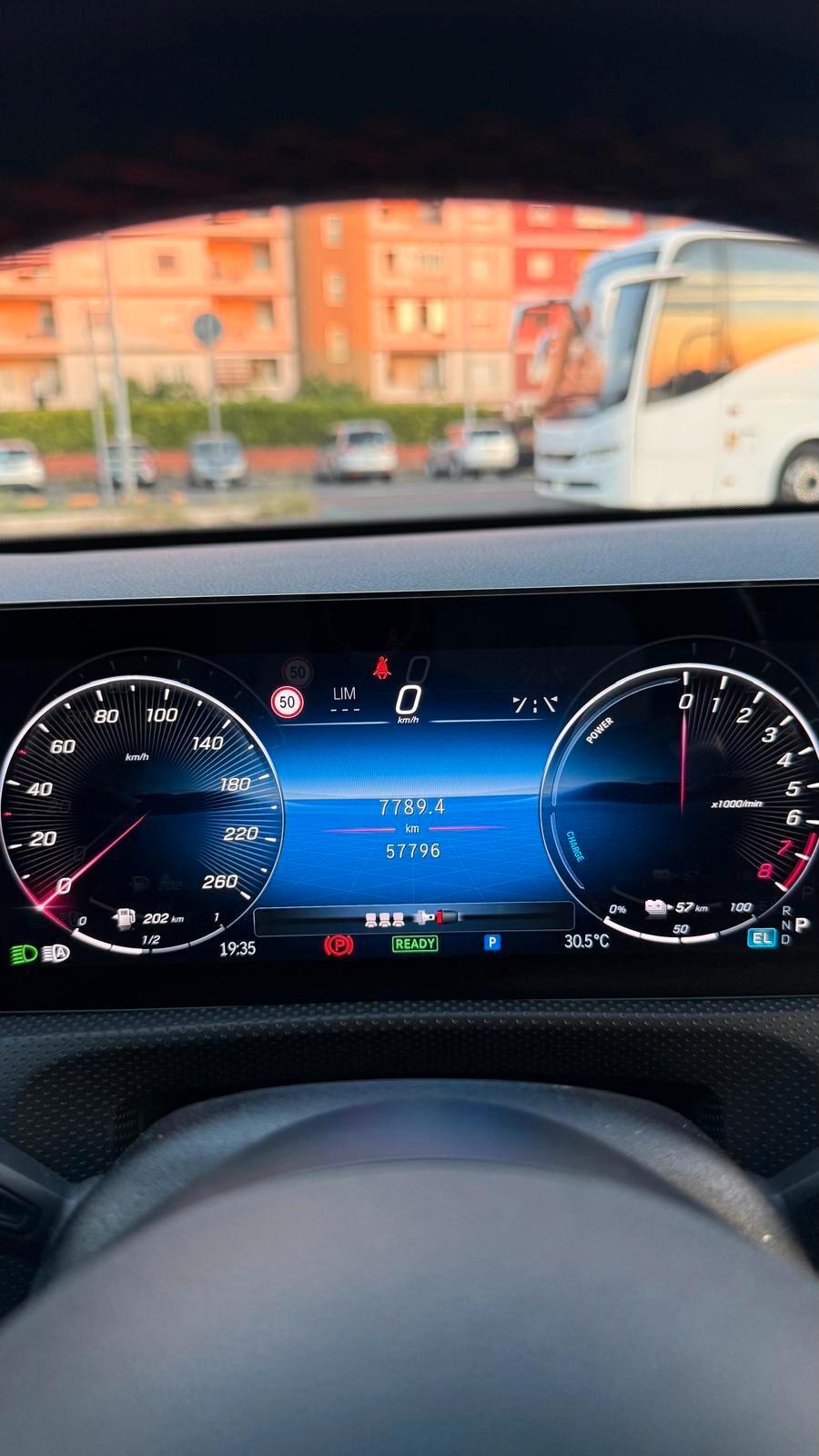 Mercedes-benz A 250 E Phev AMG Line Advanced Plus Automatic