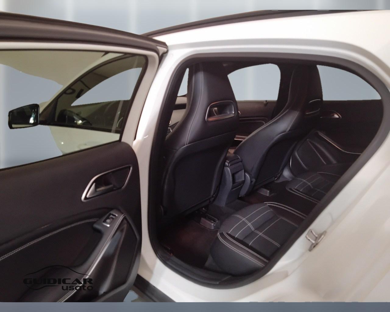 Mercedes-Benz GLA-X156 2014 - GLA 220 d (cdi) Sport 4matic 170cv auto