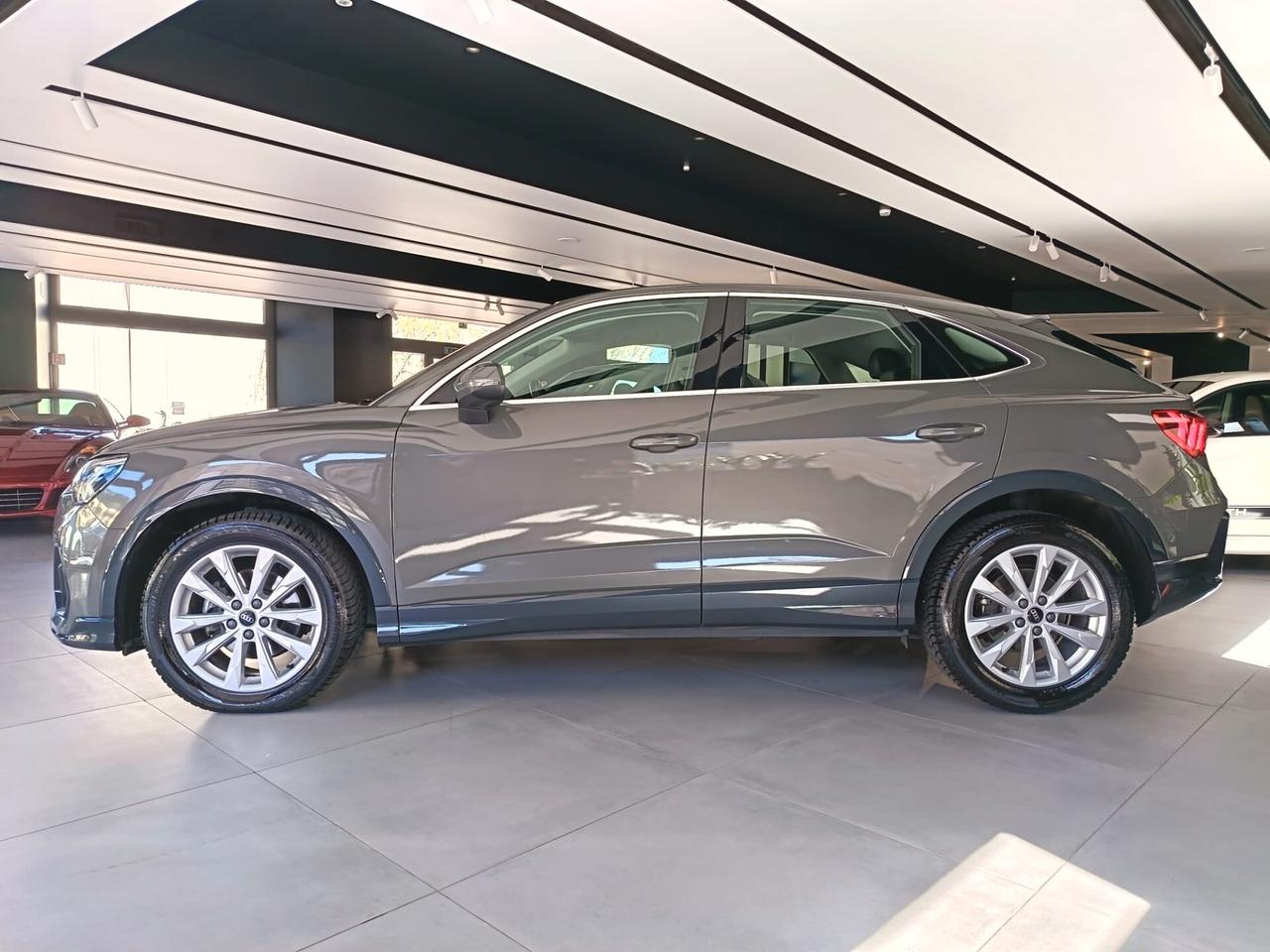 Audi Q3 35 TDI S tronic Business