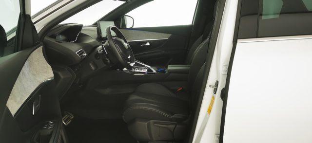 PEUGEOT 3008 BlueHDi 130 S&S EAT8 GT