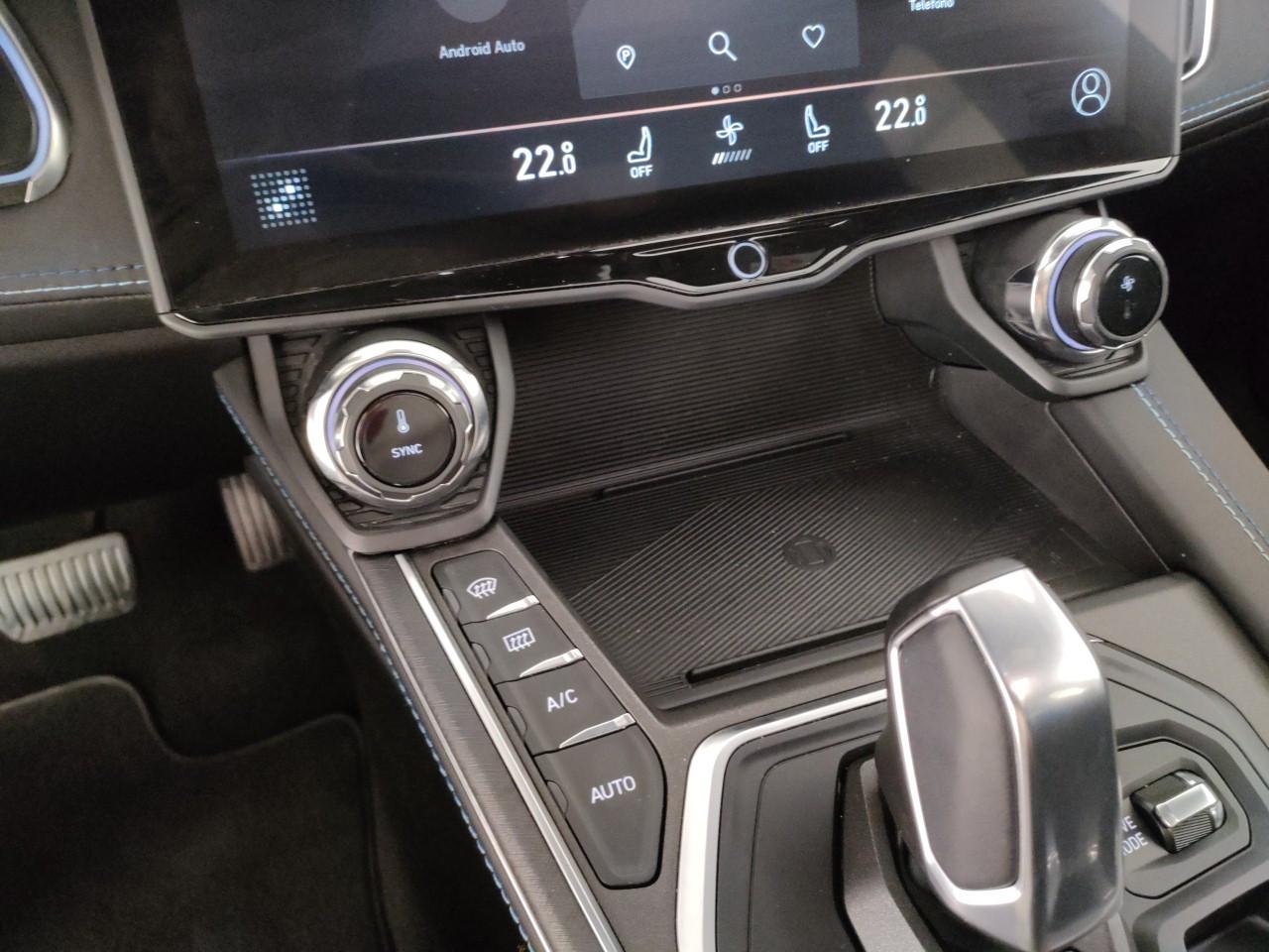 Lynk & Co 01 1.5 td phev auto