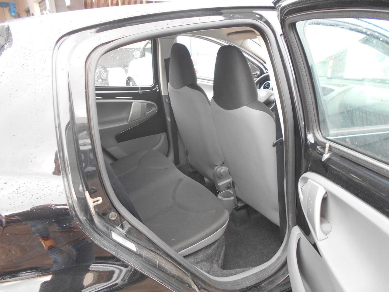Toyota Aygo 1.0 12V VVT-i 5 porte Now