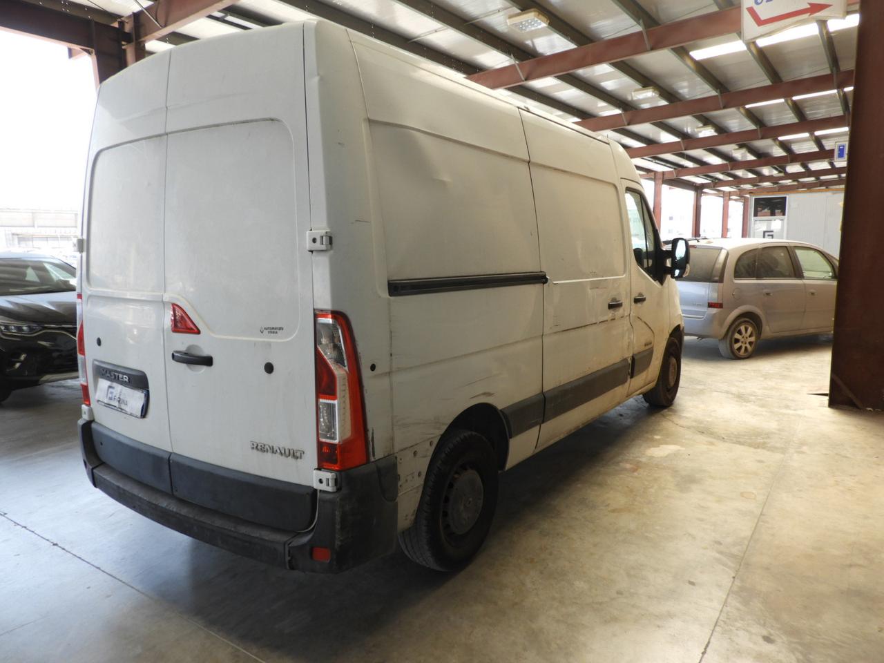 RENAULT Master III 35 FWD E5 2010 - master T35 2.3 dci 125cv L2H3 E5