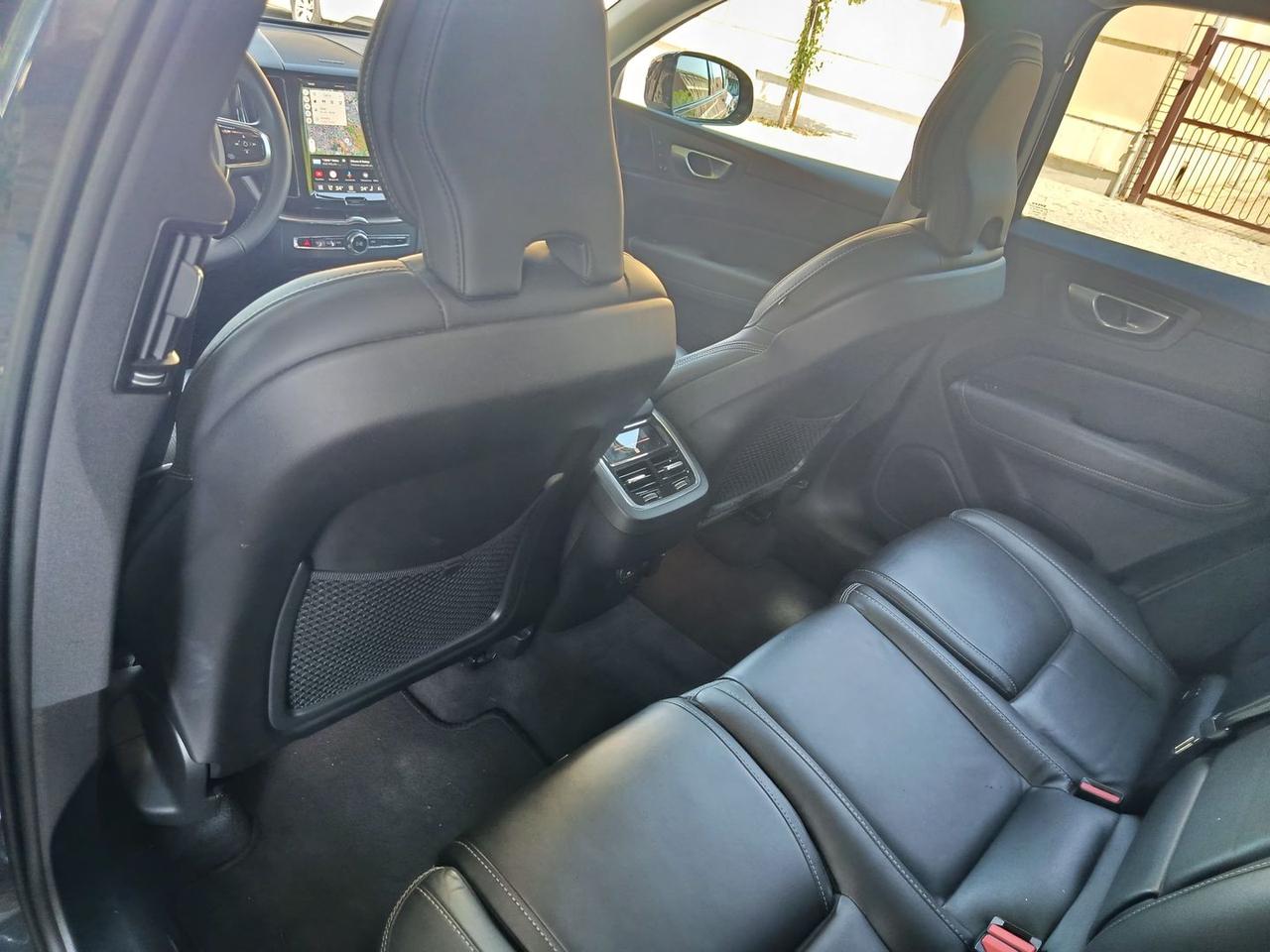 Volvo XC 60 Ultimate Dark 2.0 B4 MHEV #11036