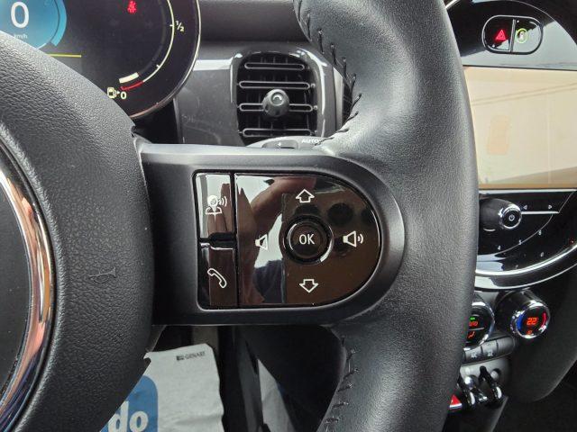 MINI Mini 1.5 Cooper Essential Cabrio