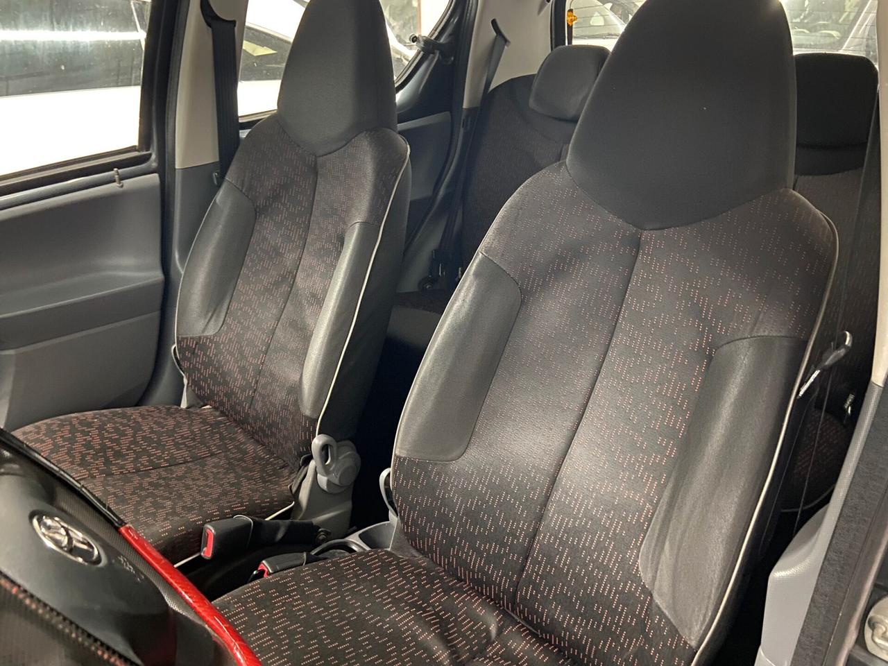 Toyota Aygo 1.0 12V VVT-i 5 porte Sol Connect