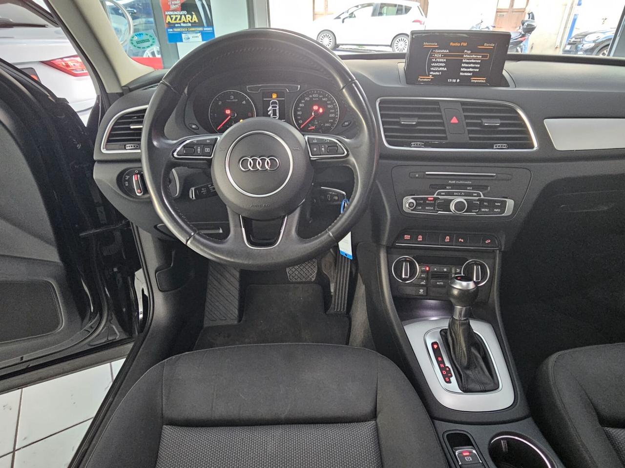 Audi Q3 2.0 TDI 120 CV Business