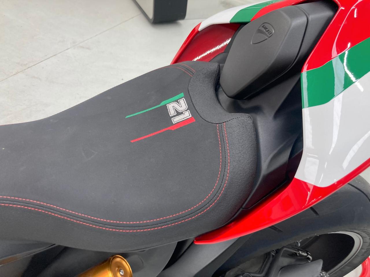 Ducati Panigale V2 baylis serie numerata
