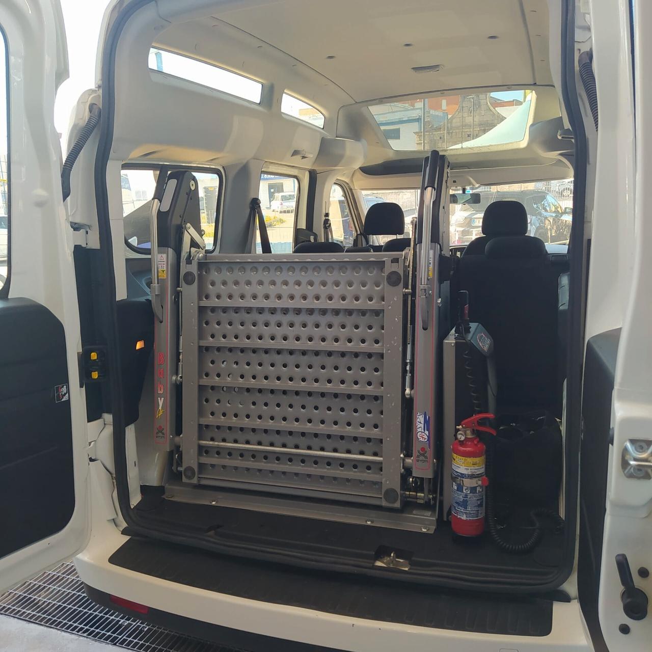 FIAT DOBLO' XL 1.6MJT - MEZZO PER TRASPORTO DISABILI