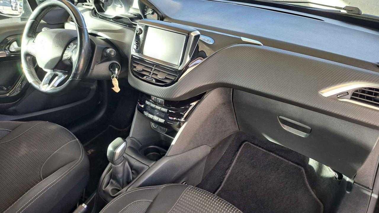 Peugeot 208 PureTech 82 Allure